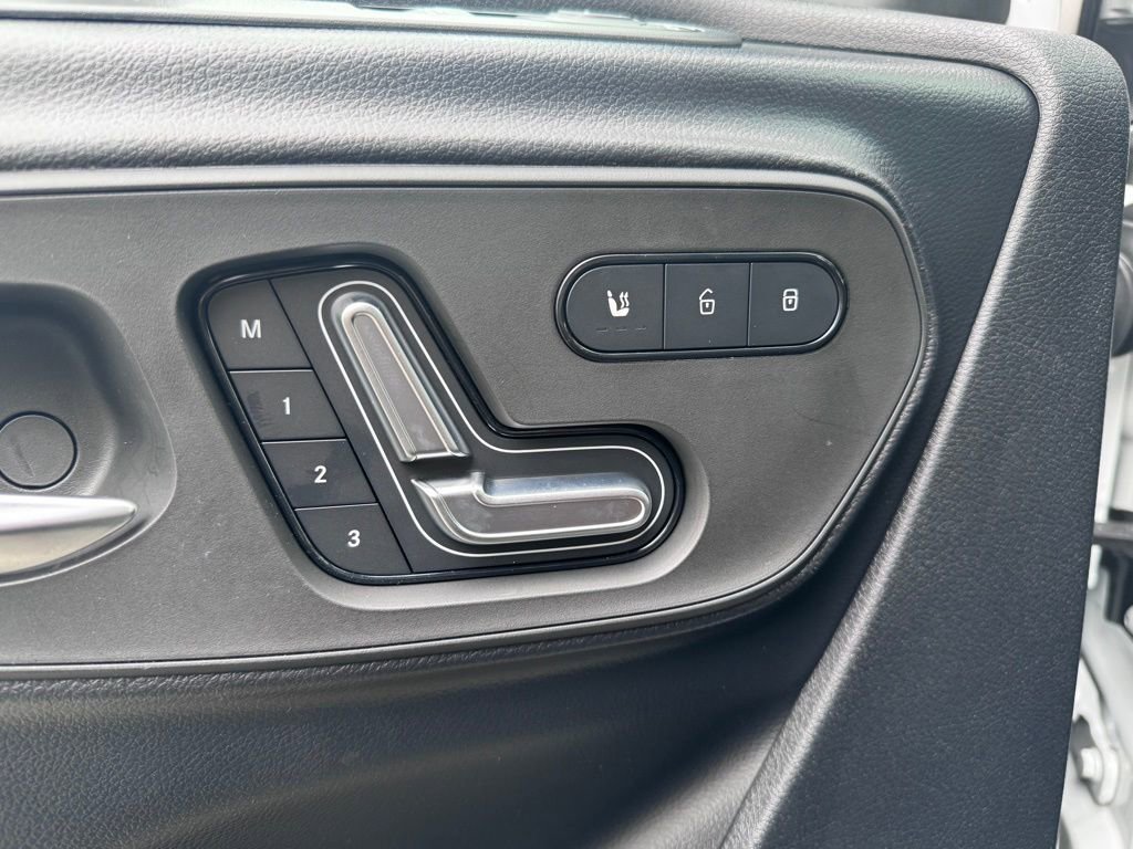 Used 2024 Mercedes-Benz eSprinter 170 Cargo image 14