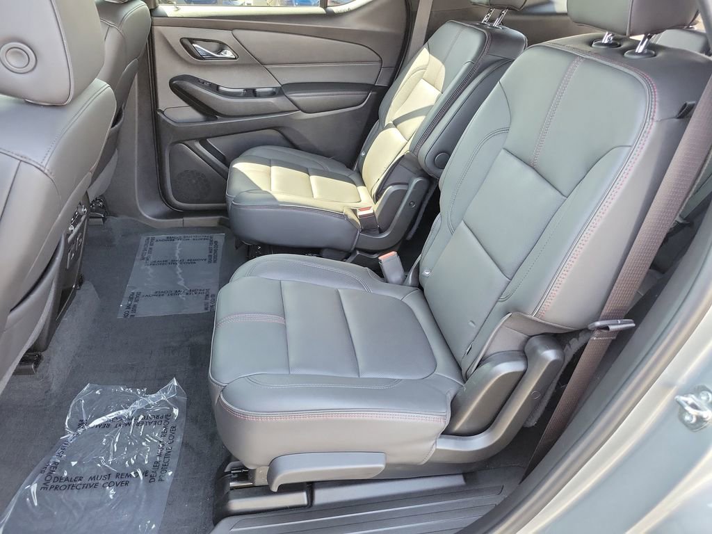 Used 2023 Chevrolet Traverse RS w/ LPO, Floor Liner Package FWD image 27