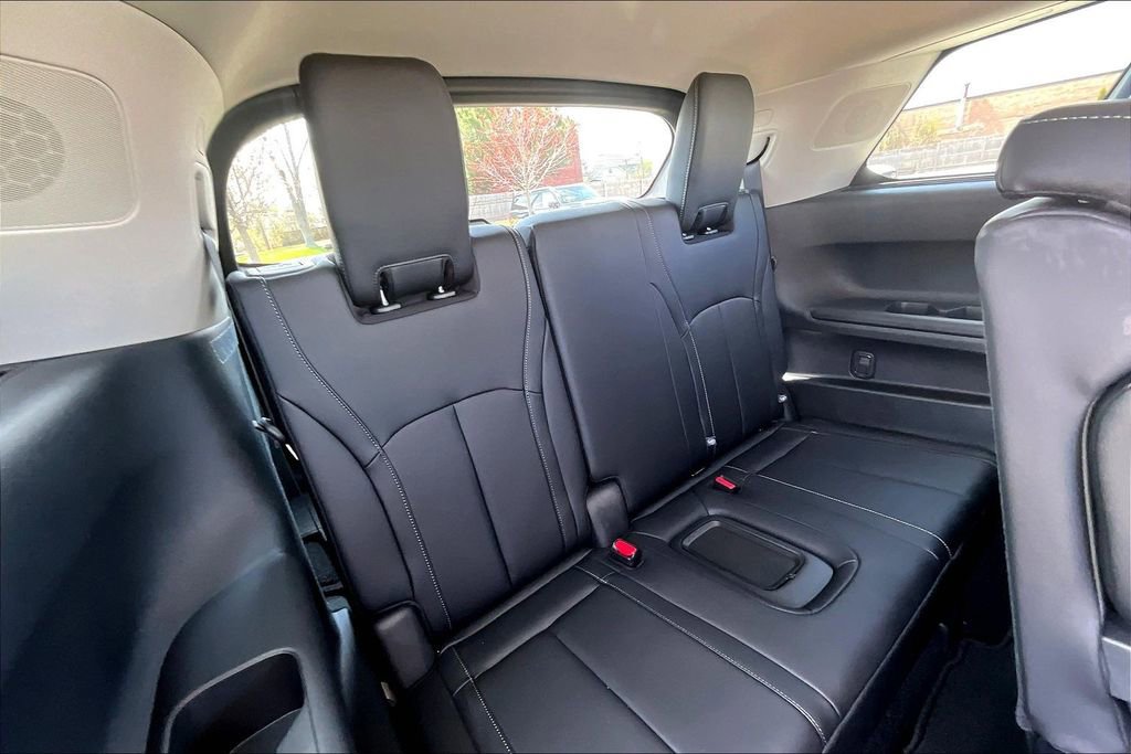 Certified 2026 INFINITI QX60 Luxe w/ Cargo Package image 33