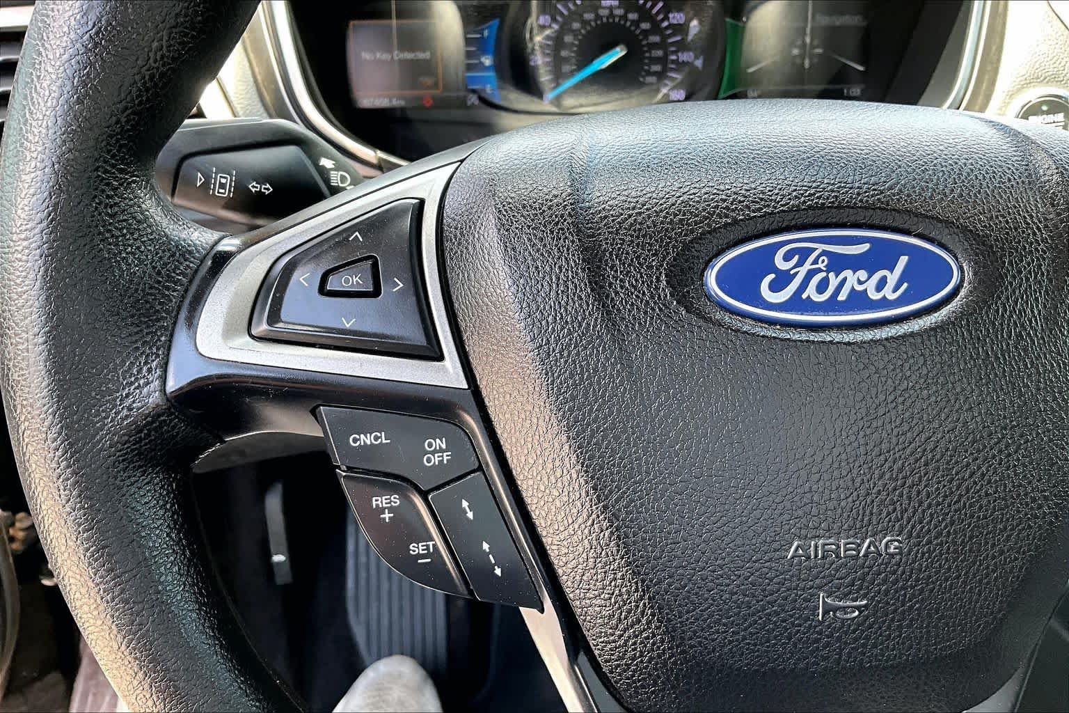Used 2020 Ford Fusion SE FWD image 23