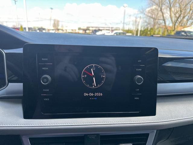 Used 2025 Volkswagen Taos SE image 22