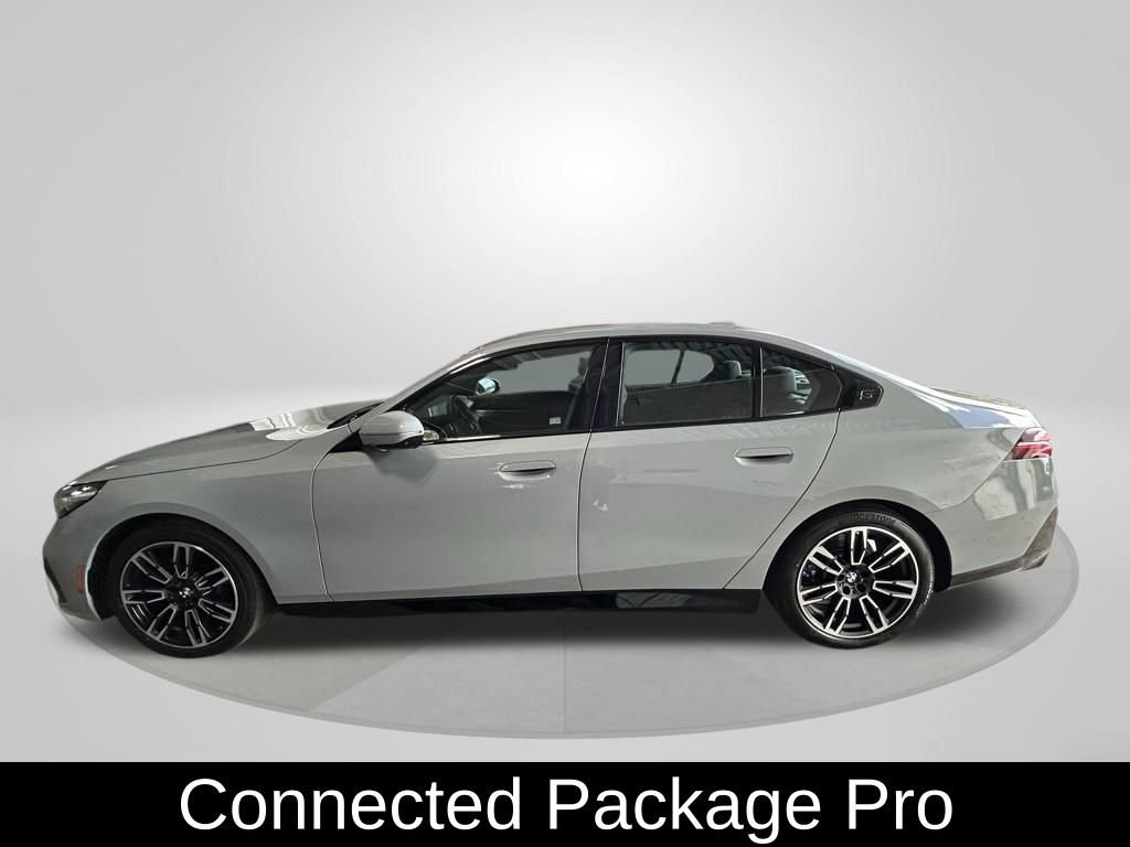 Used 2026 BMW 530i xDrive AWD/4WD image 4