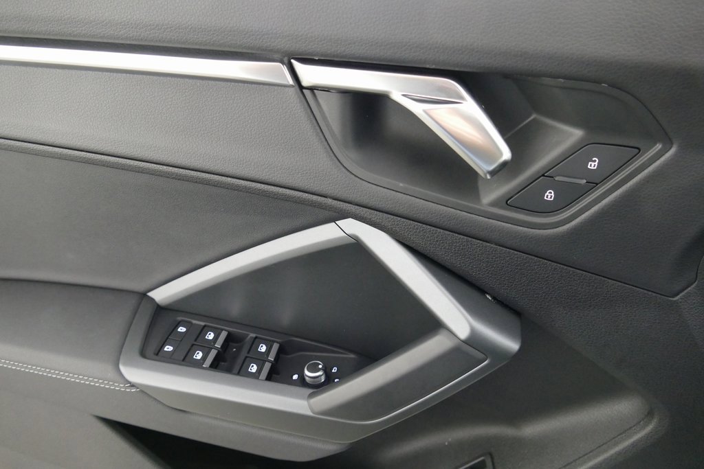 Certified 2025 Audi Q3 2.0T Premium w/ Black Optic Sport Package image 11