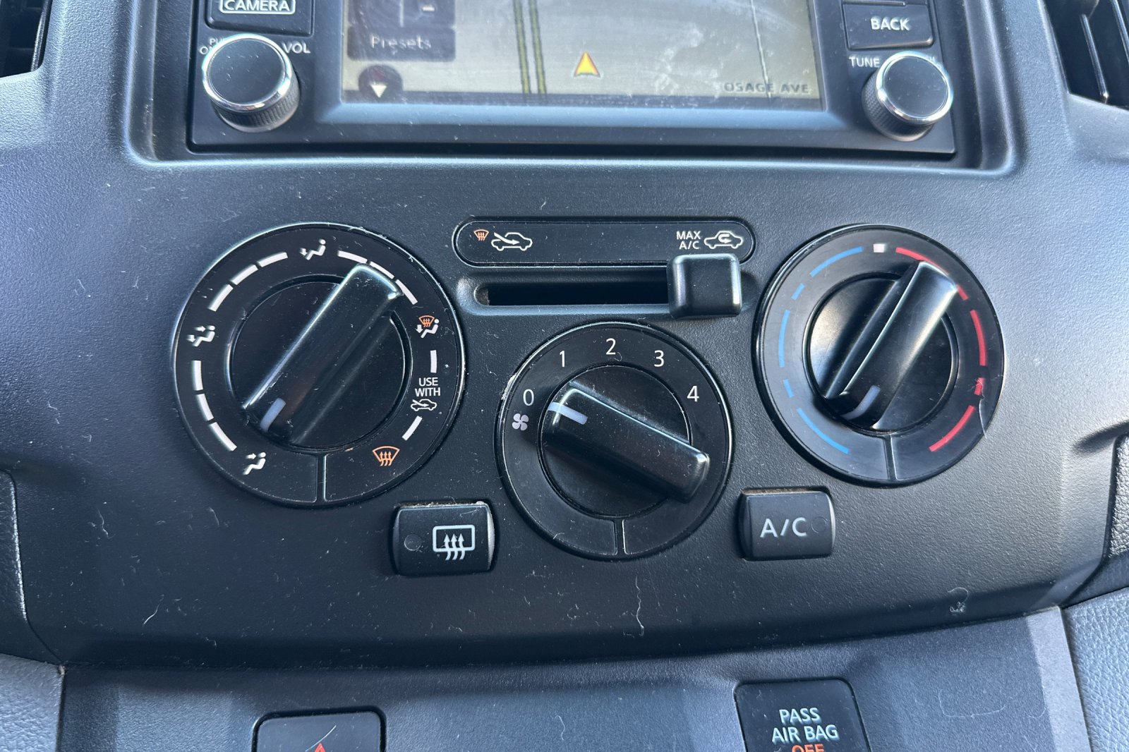 Used 2018 Nissan NV200 SV w/ Navigation Package image 27