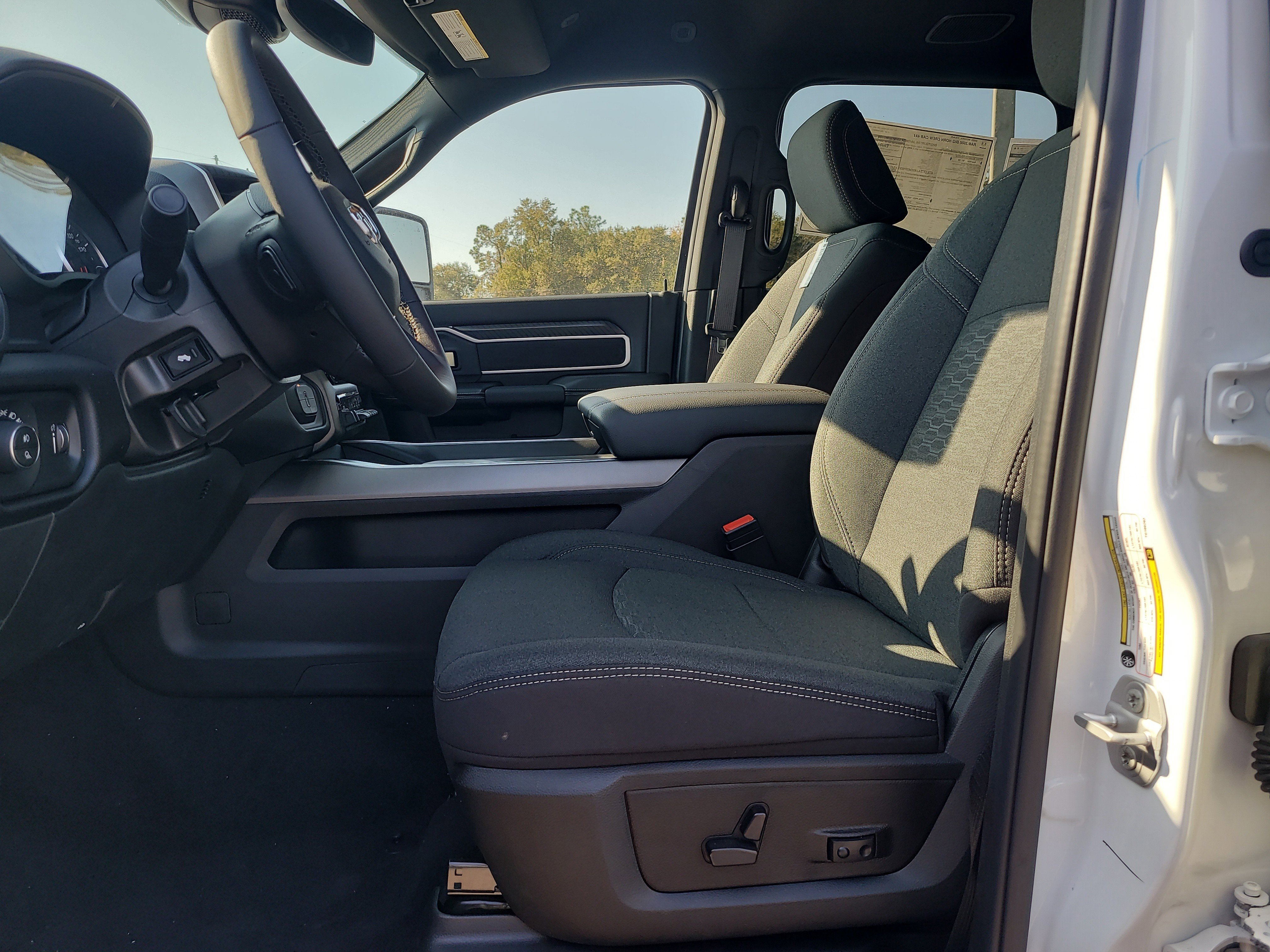 New 2026 RAM 3500 Big Horn AWD/4WD image 13