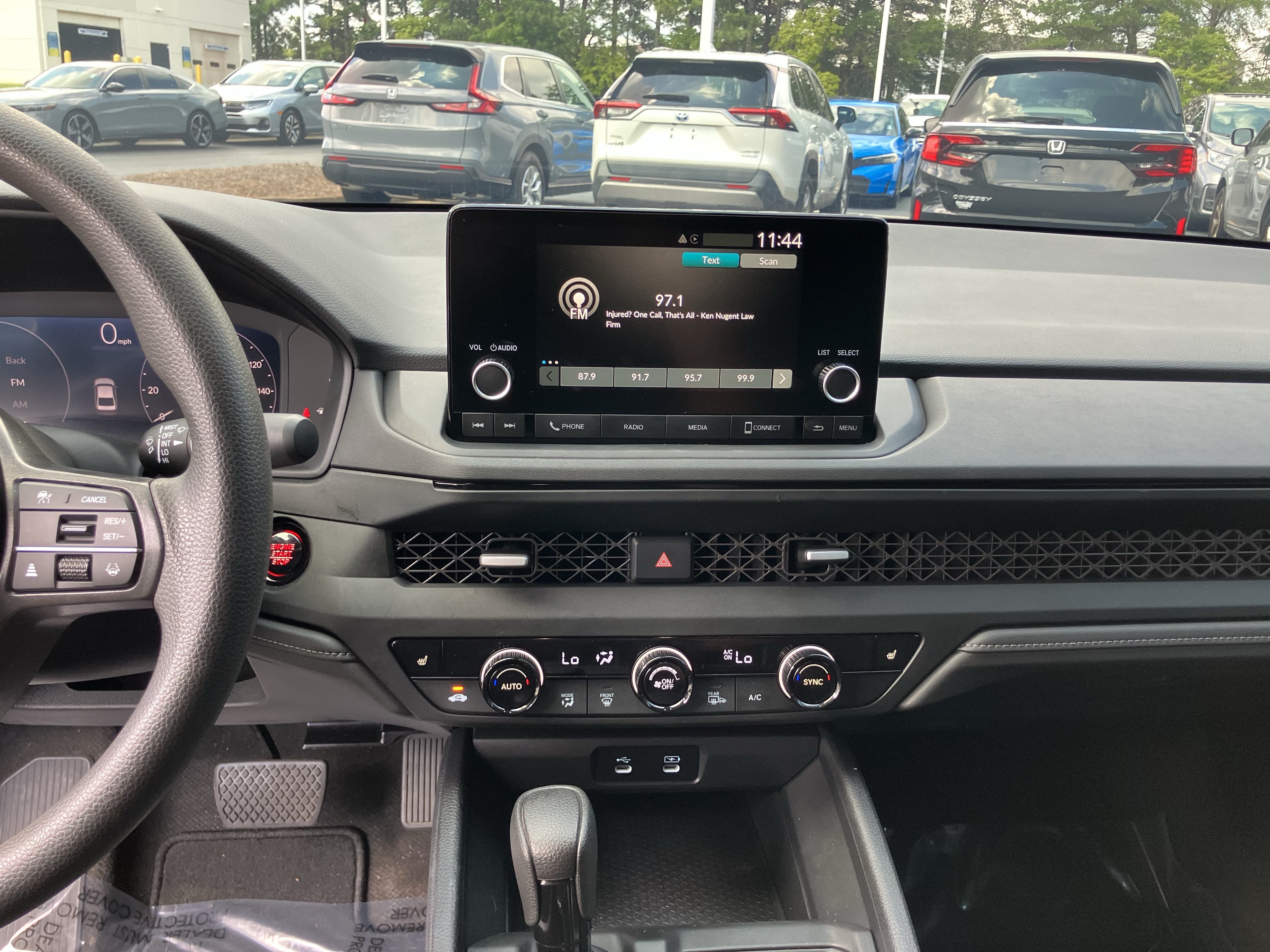 Used 2025 Honda Accord SE image 25