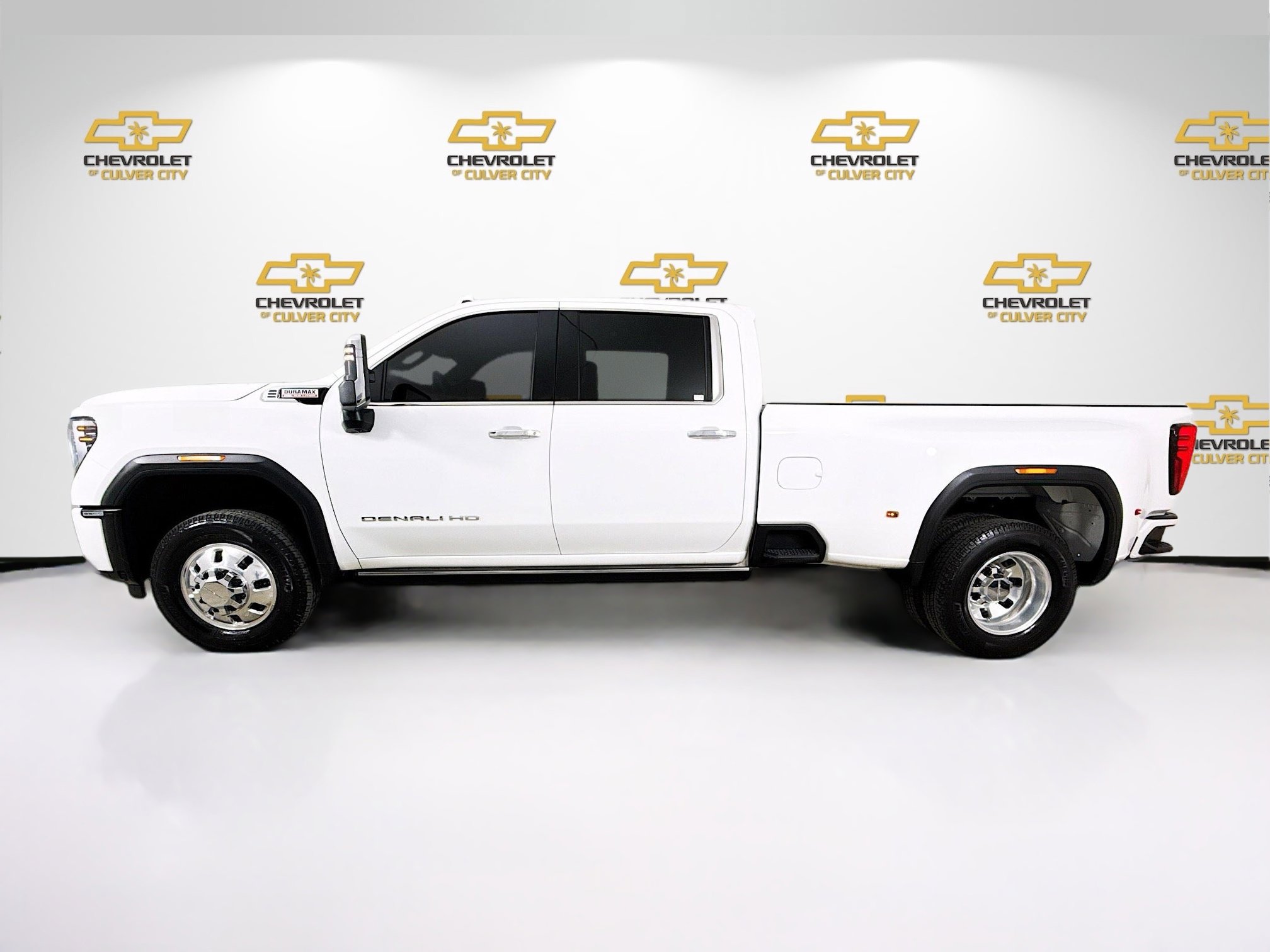 Used 2025 GMC Sierra 3500 Denali w/ Denali Reserve Package AWD/4WD image 4