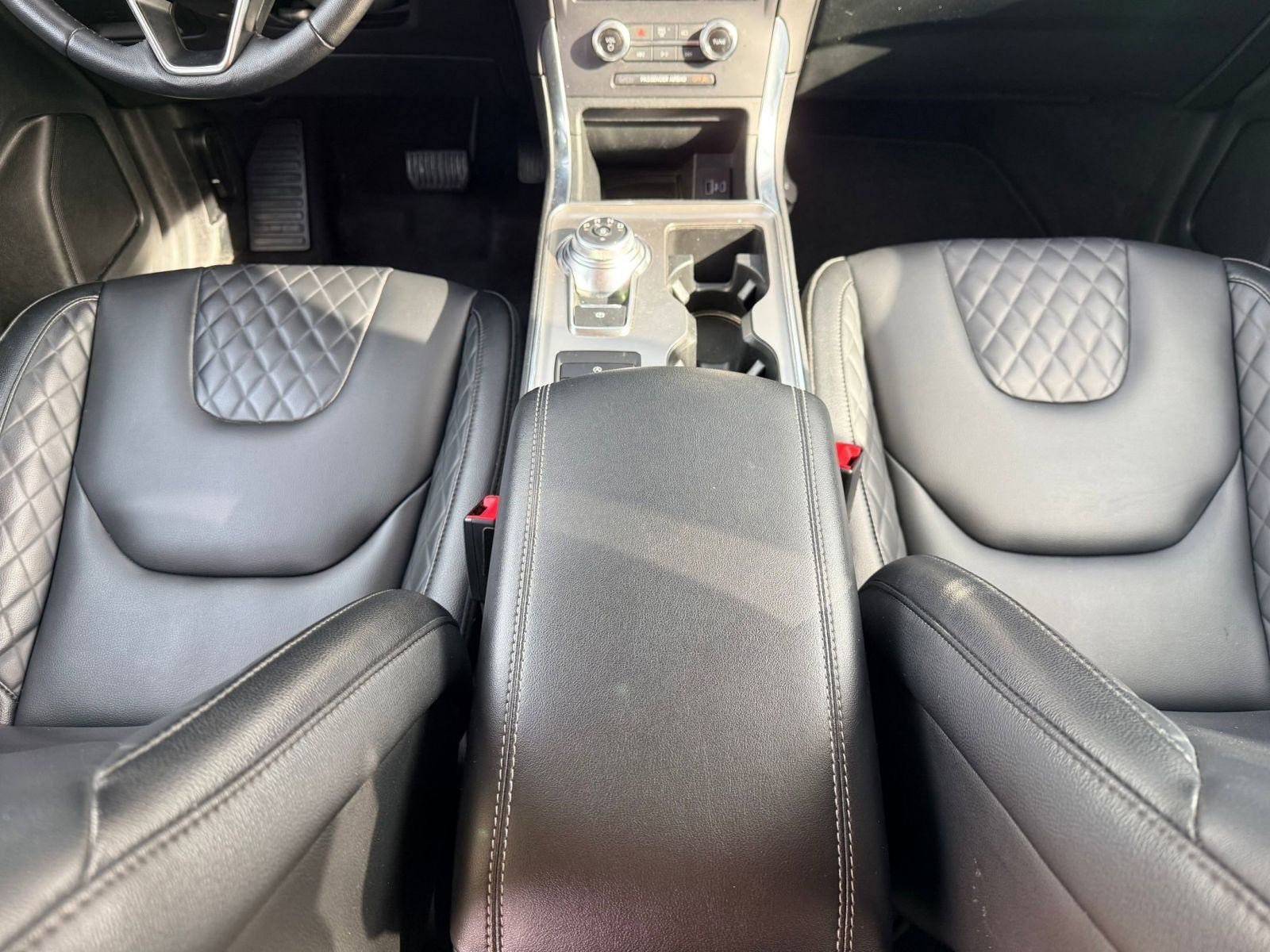 Used 2024 Ford Edge Titanium image 23