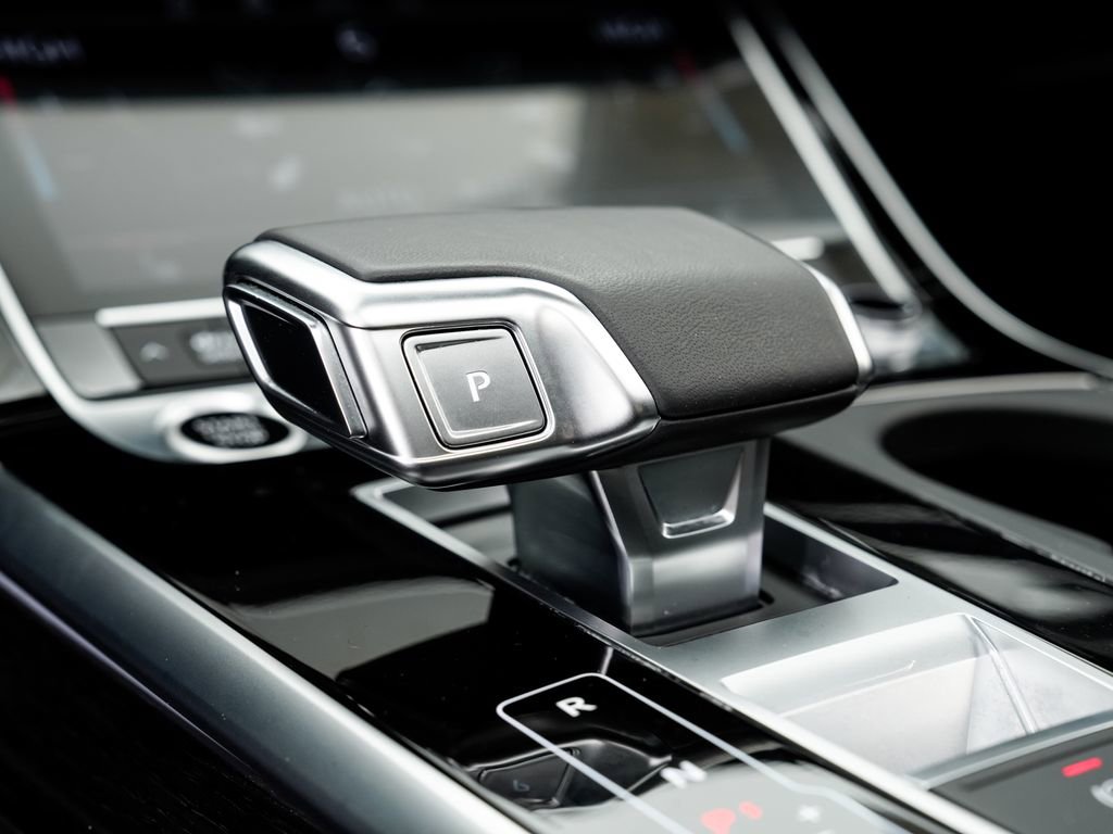 Certified 2025 Audi Q7 3.0T Premium w/ Convenience Package image 18
