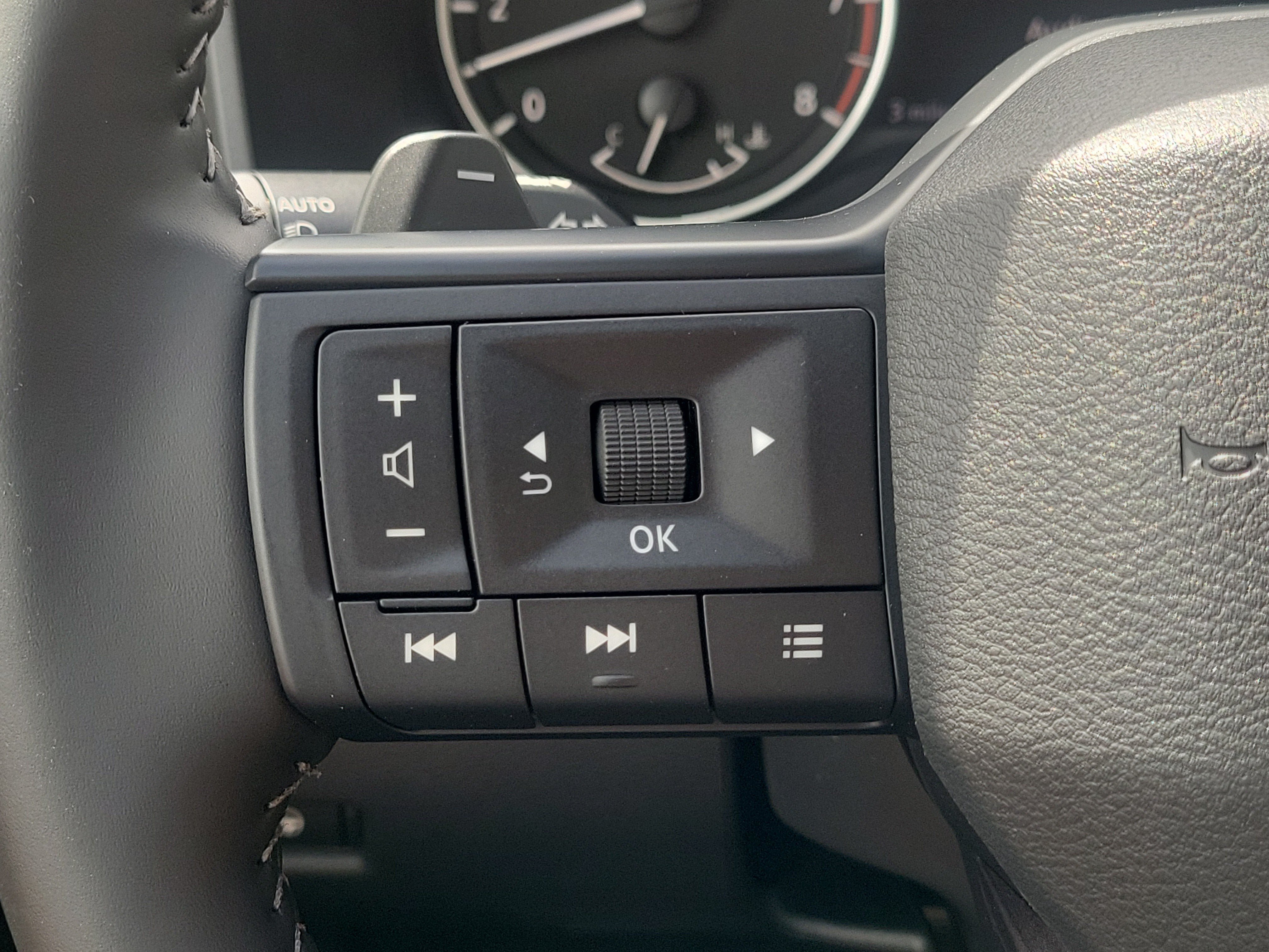 New 2027 Nissan Rogue SV FWD image 21