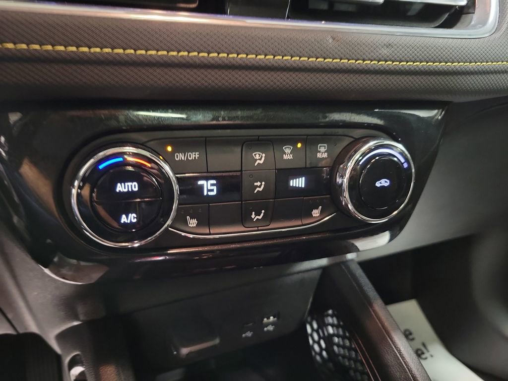 Used 2025 Chevrolet TrailBlazer ACTIV w/ Convenience Package image 16