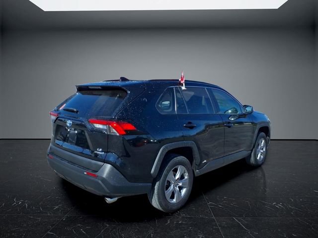Certified 2022 Toyota RAV4 LE AWD/4WD image 3