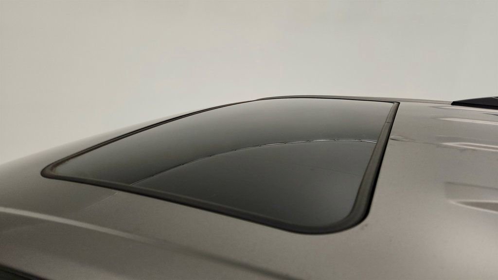 Used 2018 Toyota Sienna SE Premium image 10