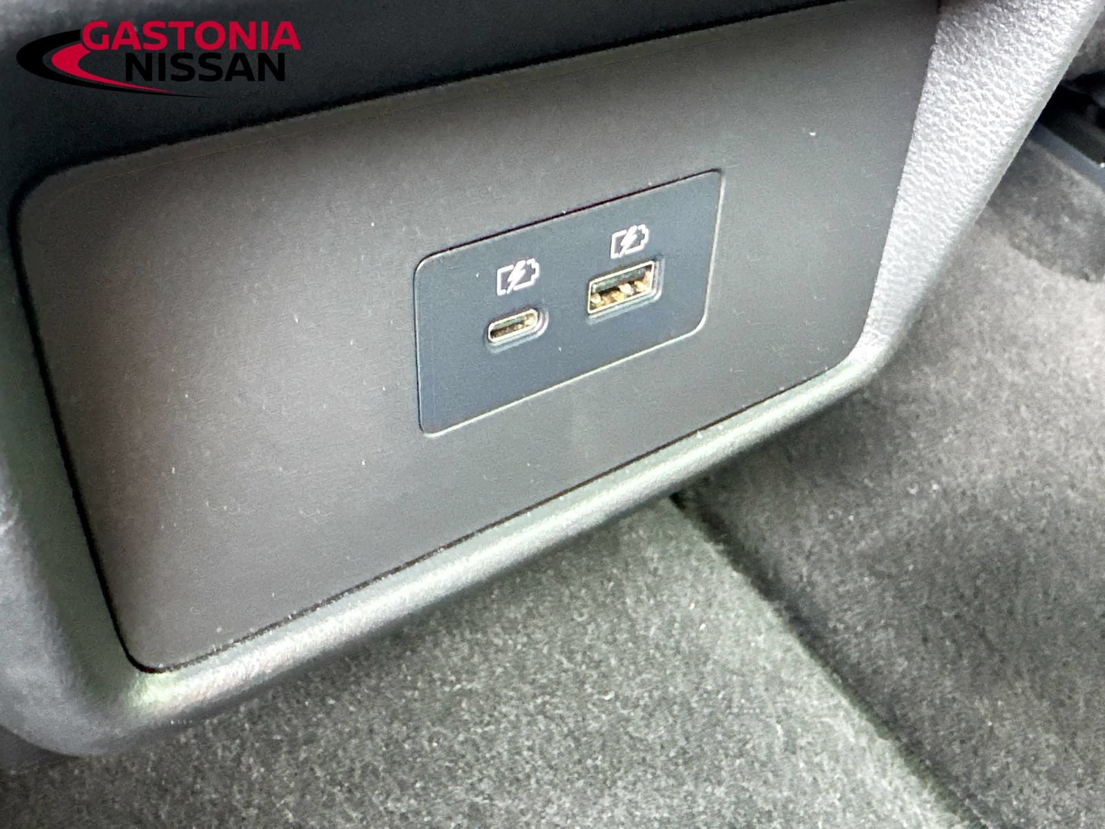 Used 2023 Nissan Rogue SV FWD image 32