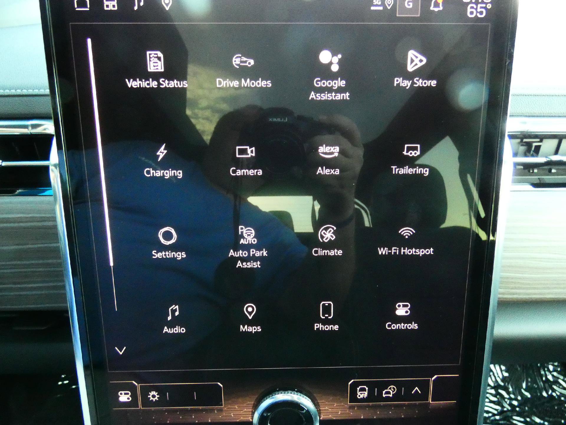 New 2025 GMC Sierra EV Denali image 23