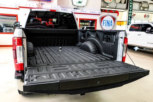 Used 2017 Ford F250 Lariat w/ Lariat Value Package AWD/4WD image 60