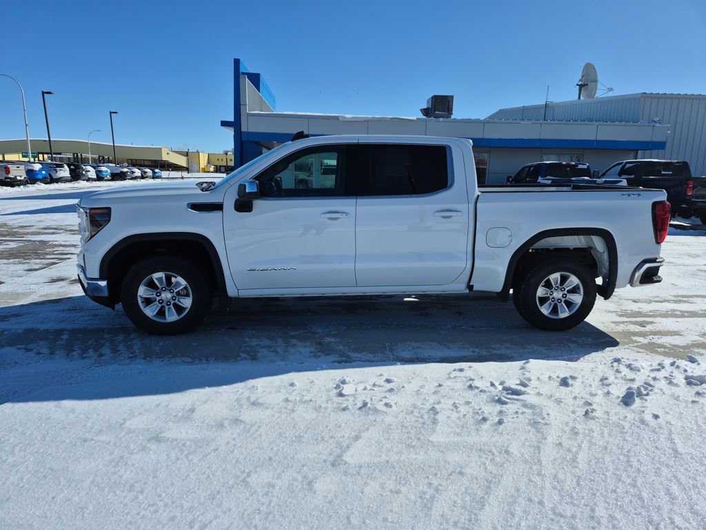 Used 2024 GMC Sierra 1500 SLE image 2