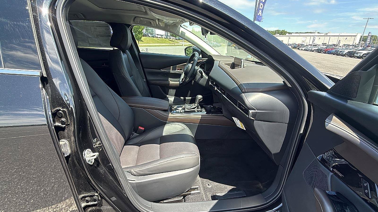 Certified 2025 MAZDA CX-30 AWD 2.5 S w/ Premium Package image 16