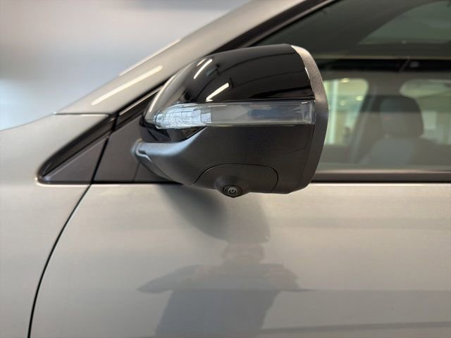 Used 2025 Chevrolet Traverse Z71 w/ Enhanced Driving Package image 12