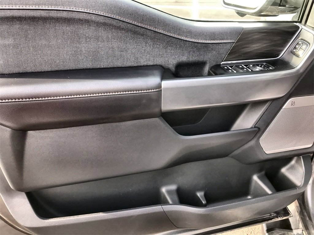 Used 2025 Ford F150 Lariat w/ Equipment Group 501A Mid image 13