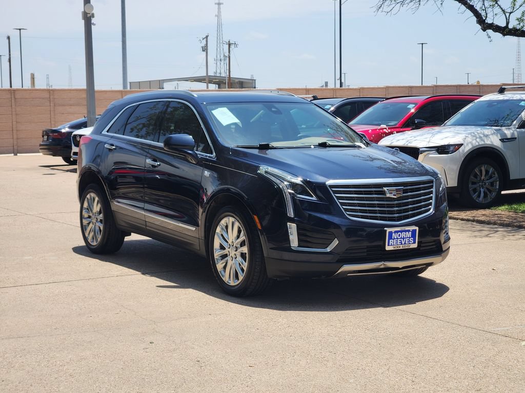 Used 2017 Cadillac XT5 Platinum AWD/4WD image 3