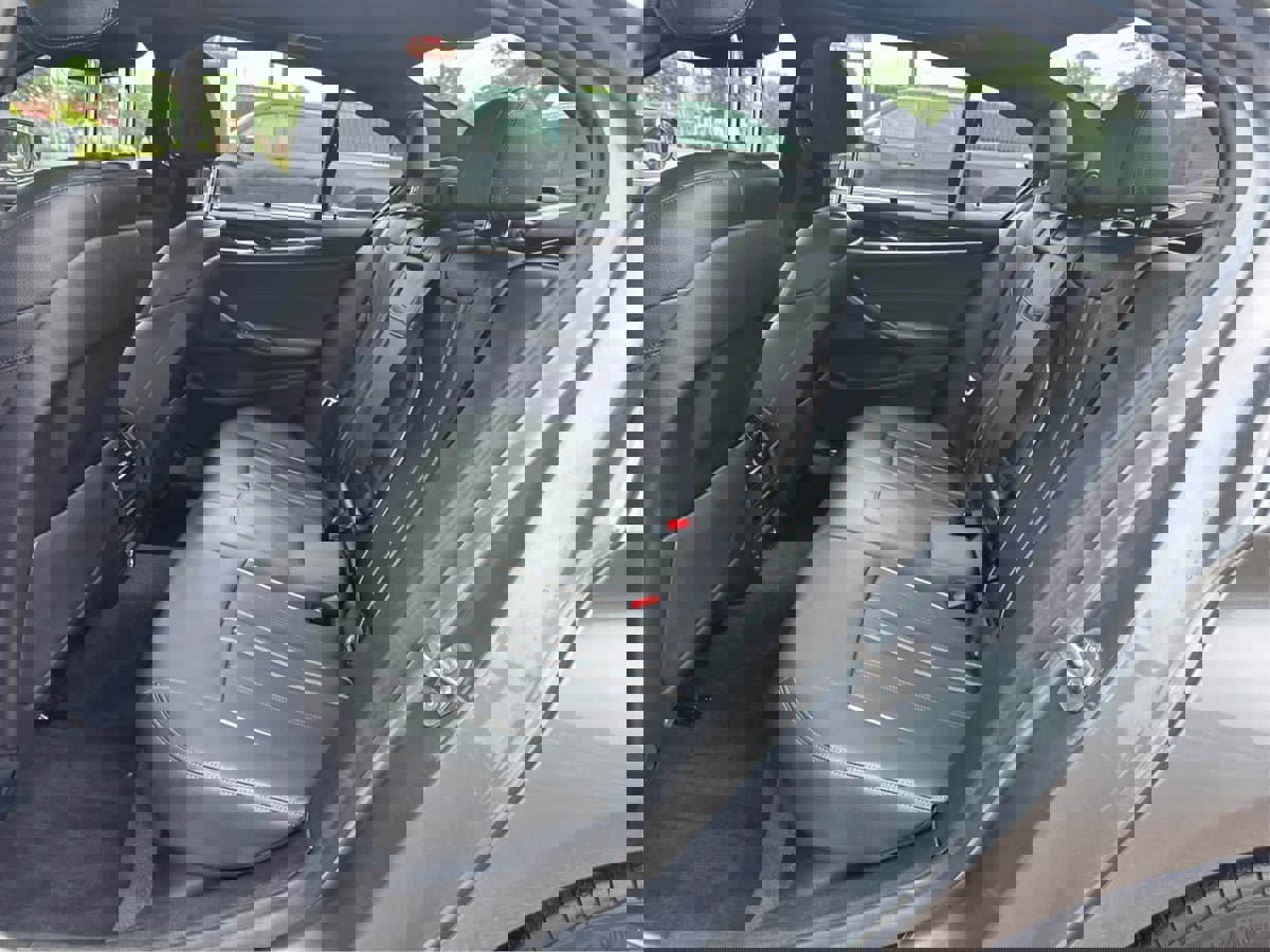 Used 2019 BMW 540i w/ Executive Package image 11