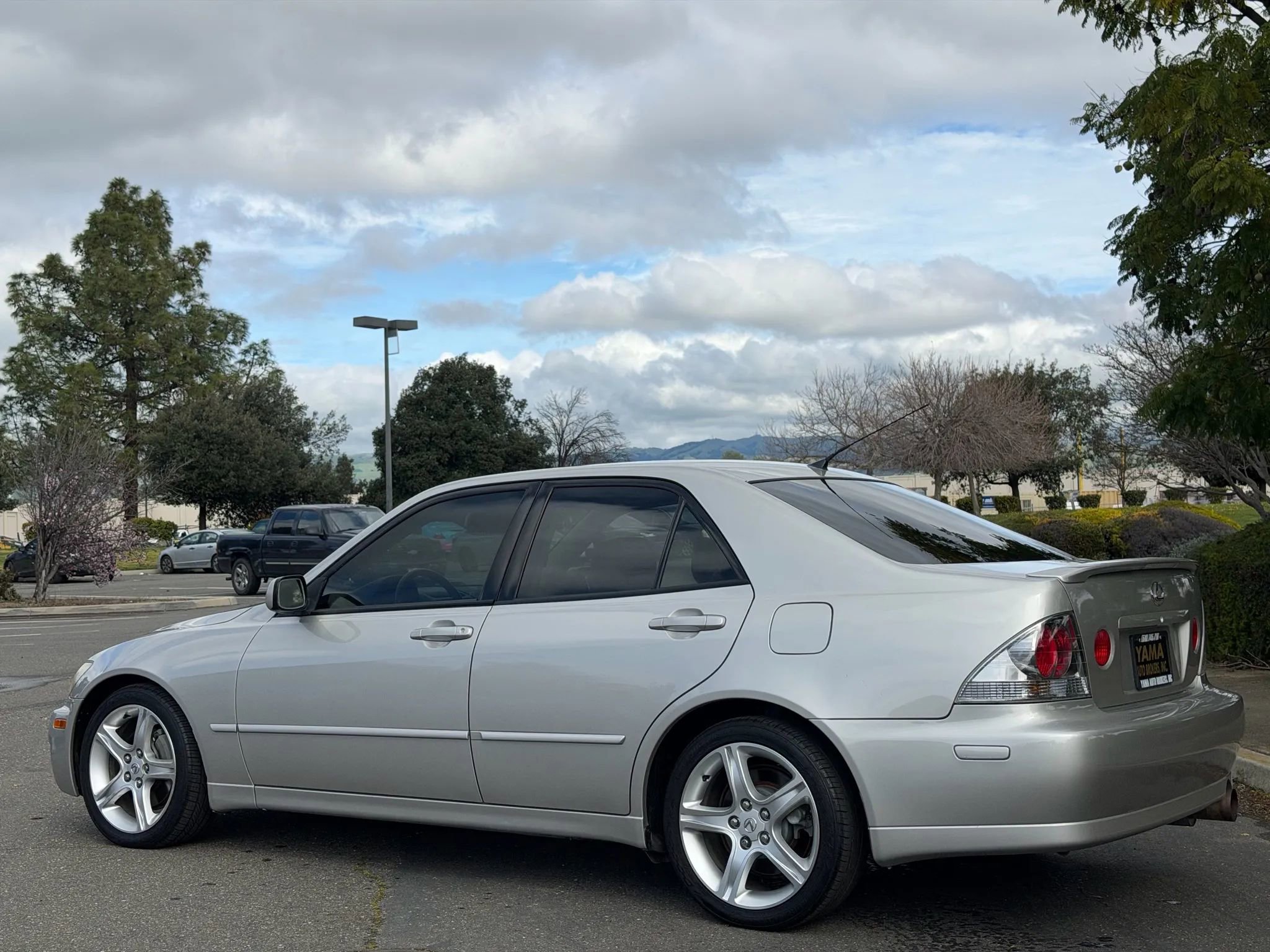 Used 2005 Lexus IS 300 image 3
