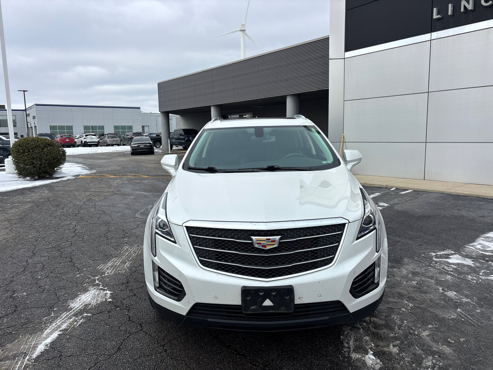 Used 2018 Cadillac XT5 Luxury w/ LPO, Black Ice Package image 2