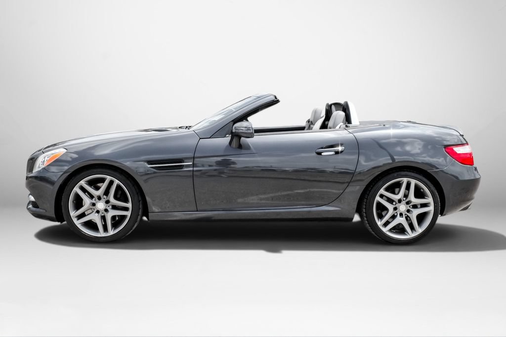 Used 2014 Mercedes-Benz SLK 350 image 9