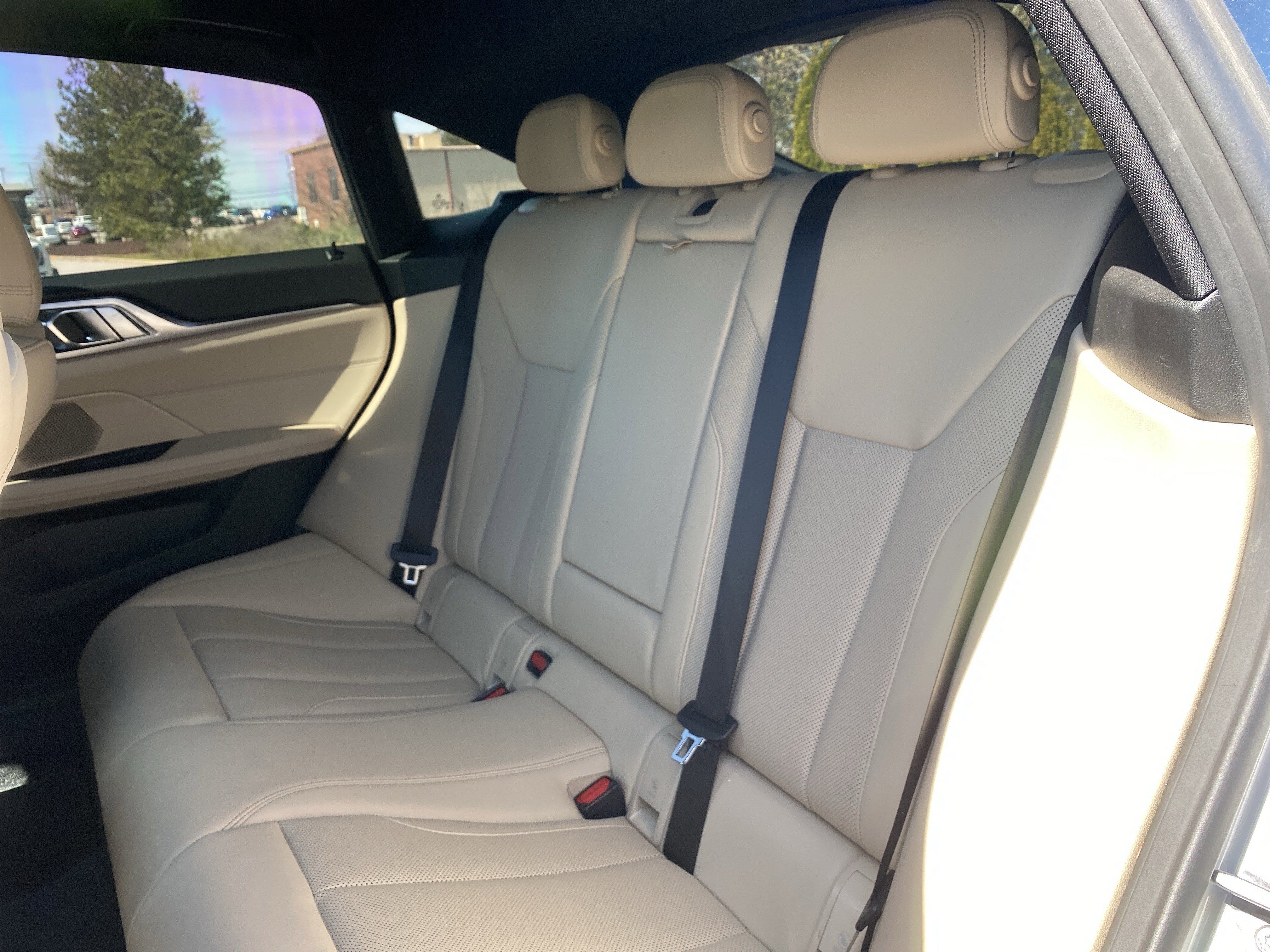 Used 2023 BMW i4 eDrive35 image 9