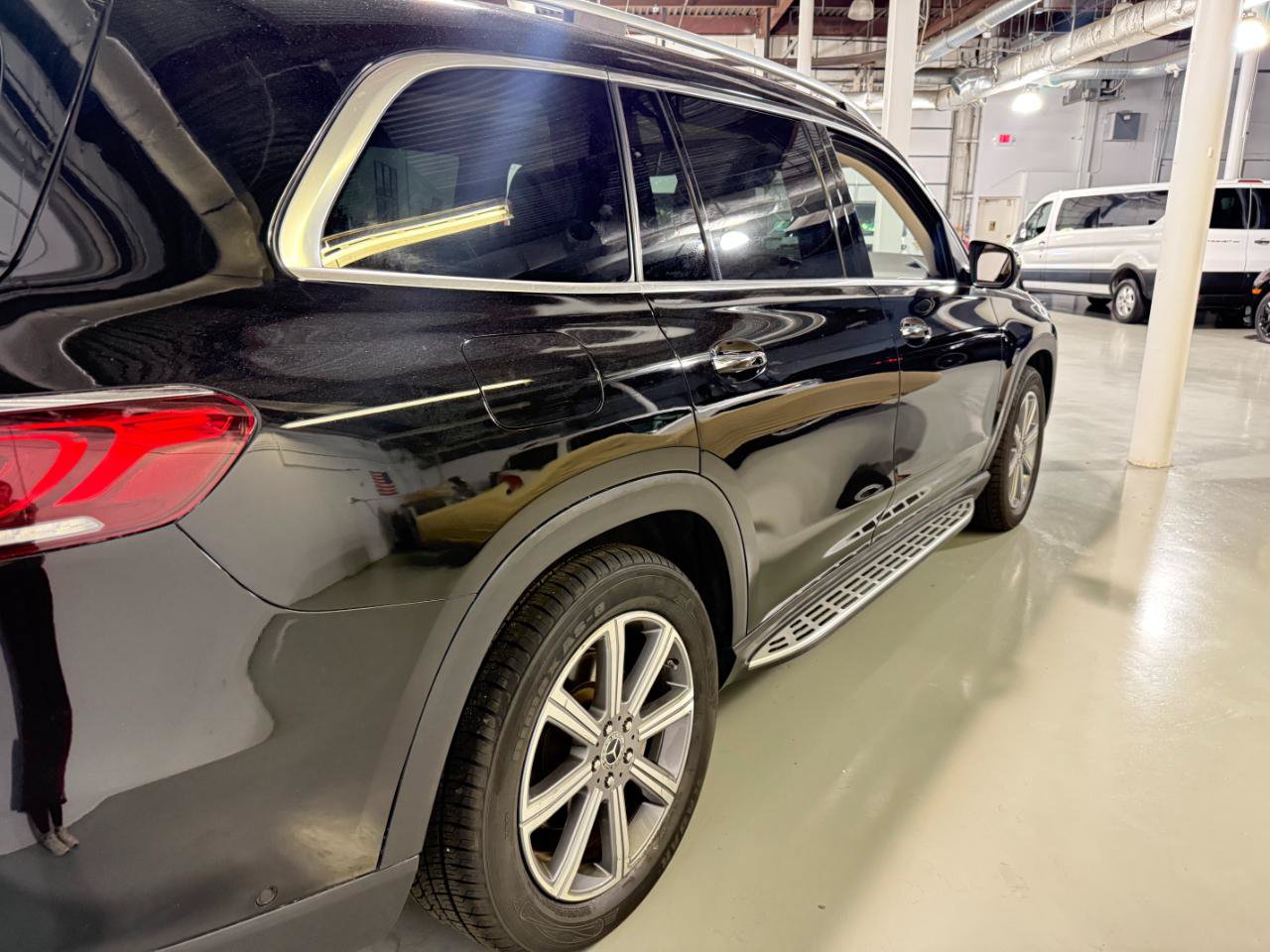 Used 2020 Mercedes-Benz GLS 450 4MATIC image 30