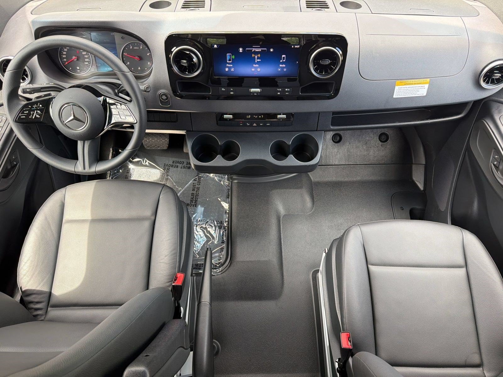 Used 2025 Mercedes-Benz Sprinter 2500 image 16