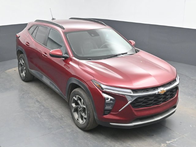 Used 2024 Chevrolet Trax LT w/ Driver Confidence Package FWD image 13