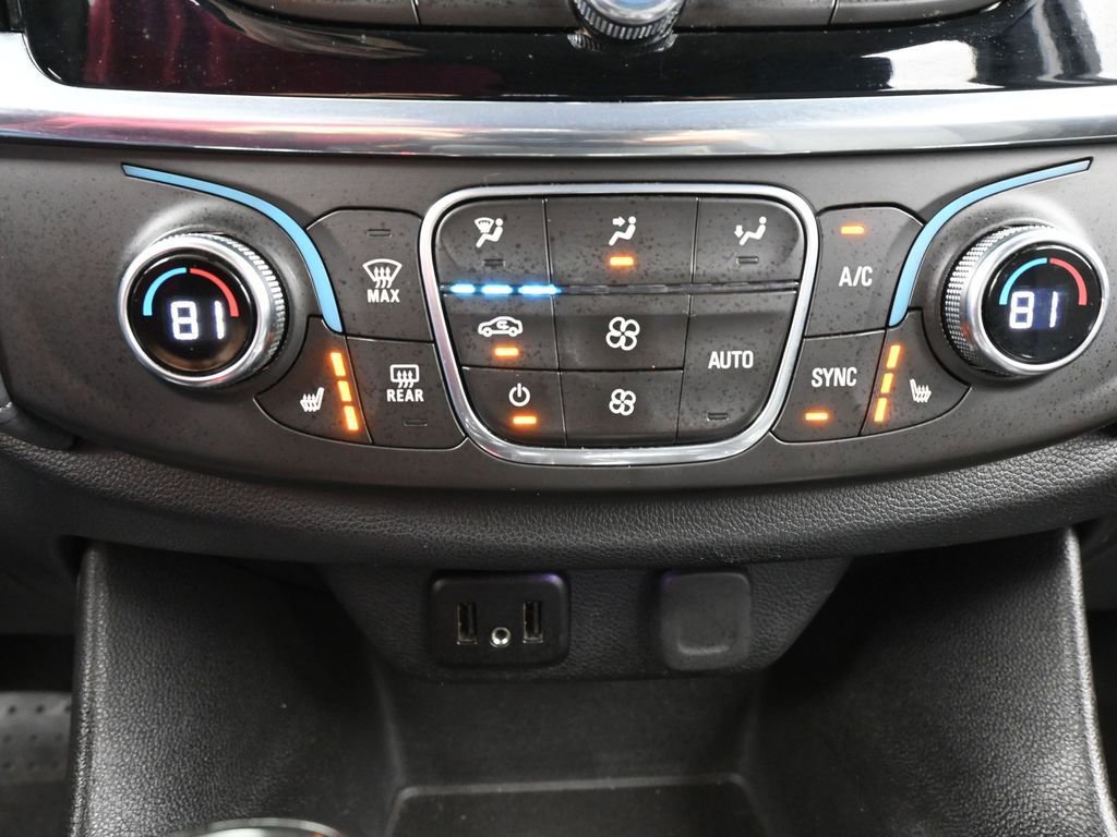 Used 2018 Chevrolet Traverse LT image 24