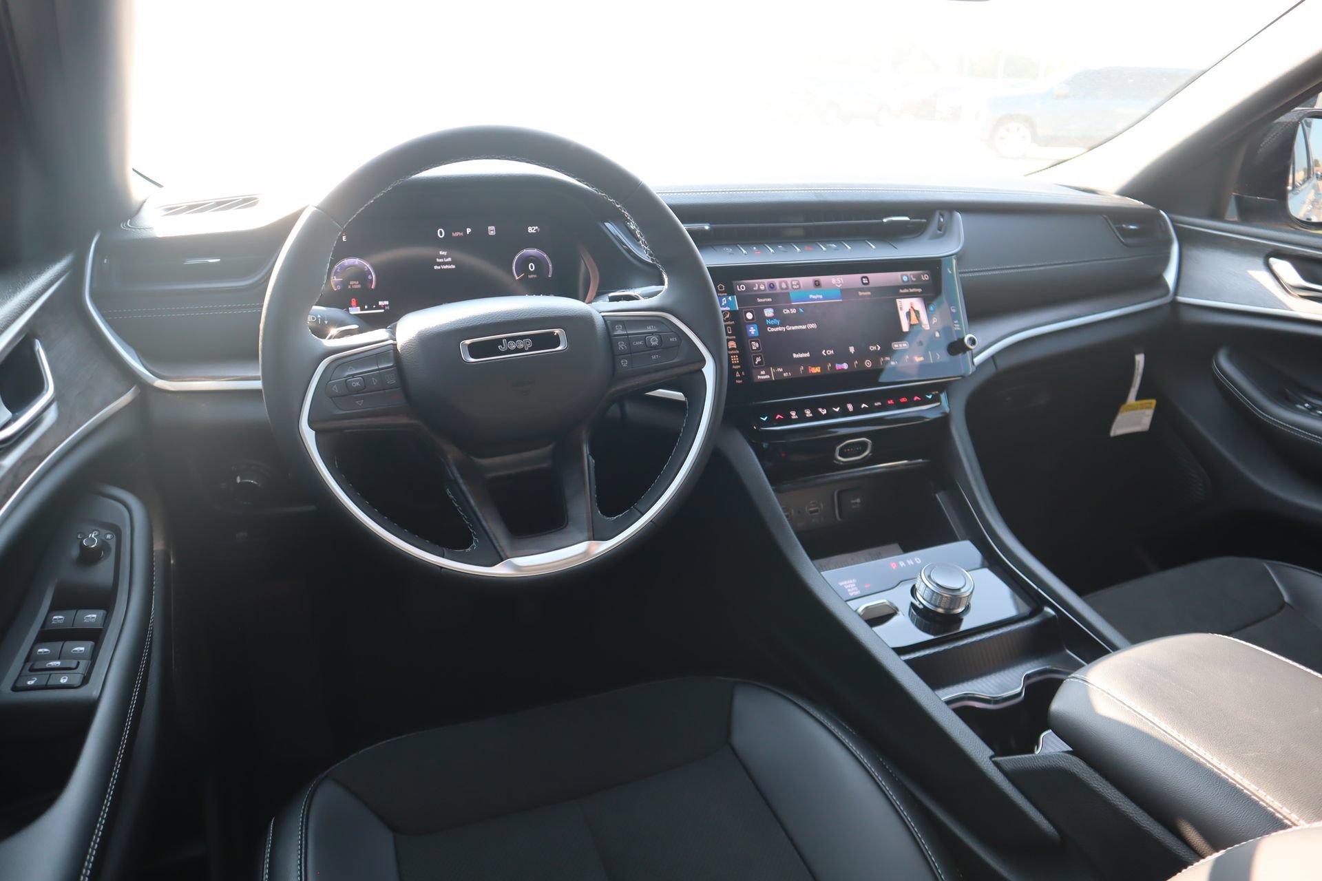 New 2026 Jeep Grand Cherokee L 4WD image 2