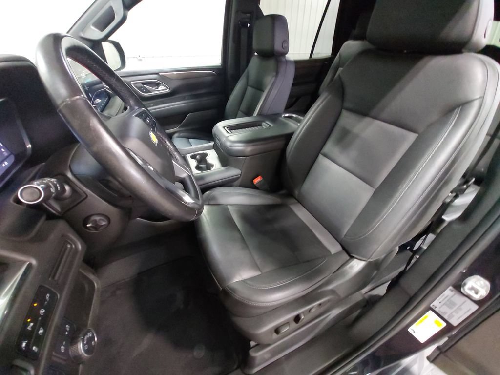 Used 2022 Chevrolet Tahoe LT w/ Luxury Package AWD/4WD image 16