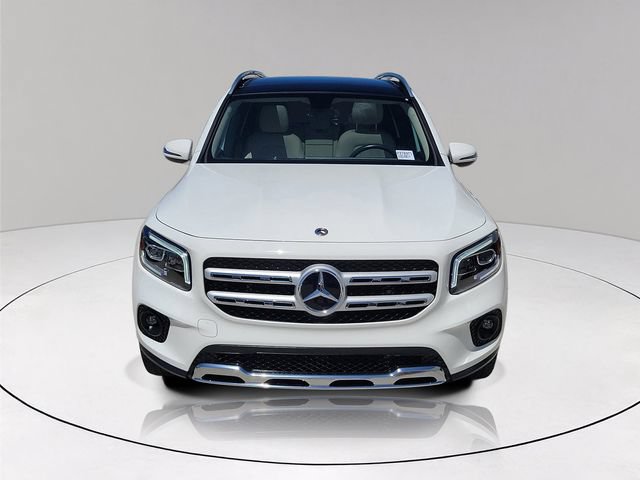 Used 2023 Mercedes-Benz GLB 250 image 2