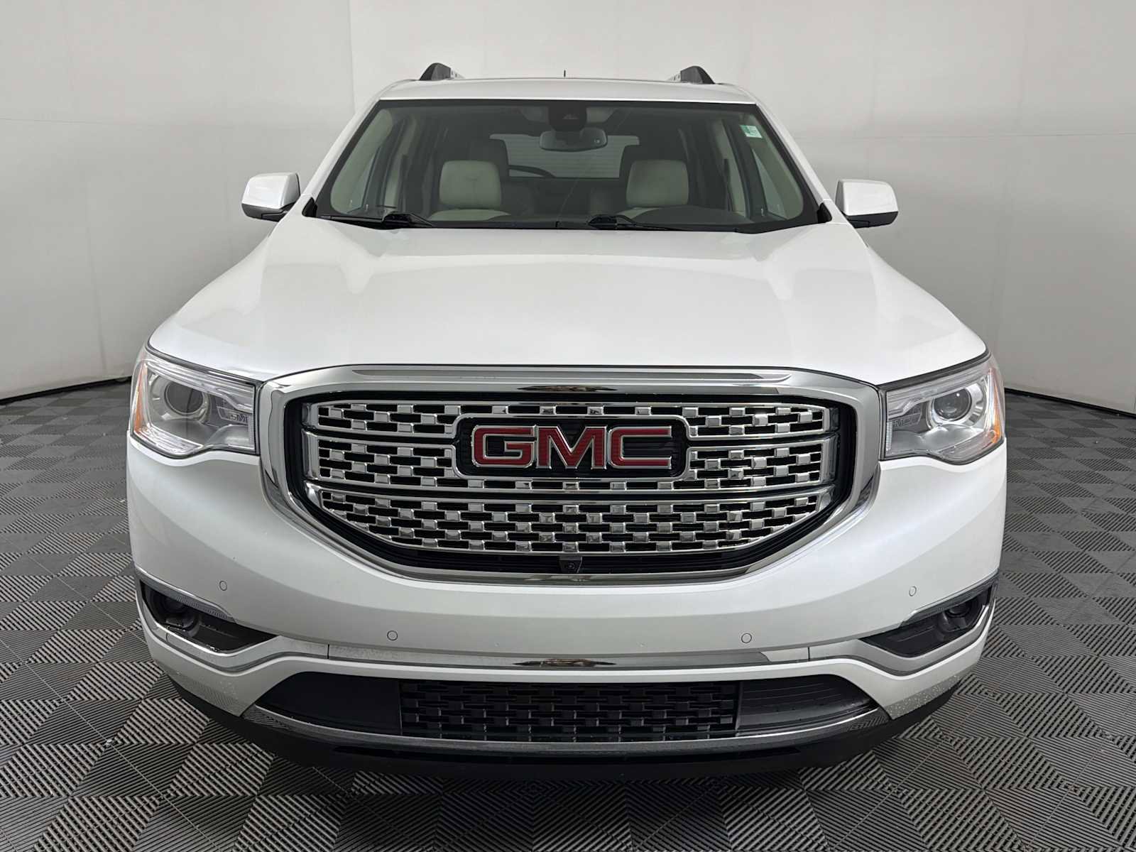 Used 2018 GMC Acadia Denali w/ Technology Package video 2