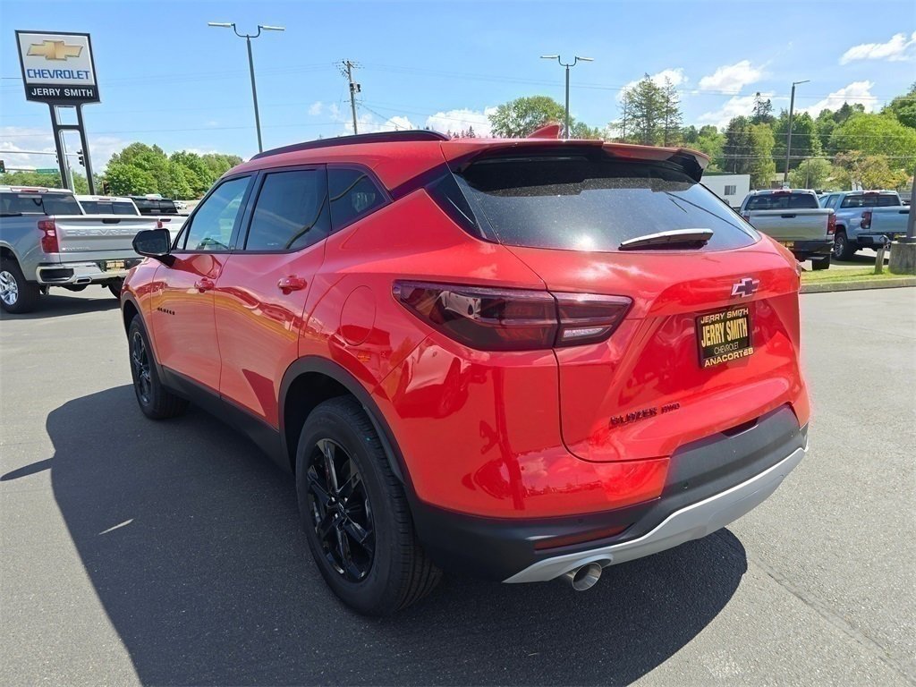 New 2025 Chevrolet Blazer LT w/ Midnight/Sport Edition image 15