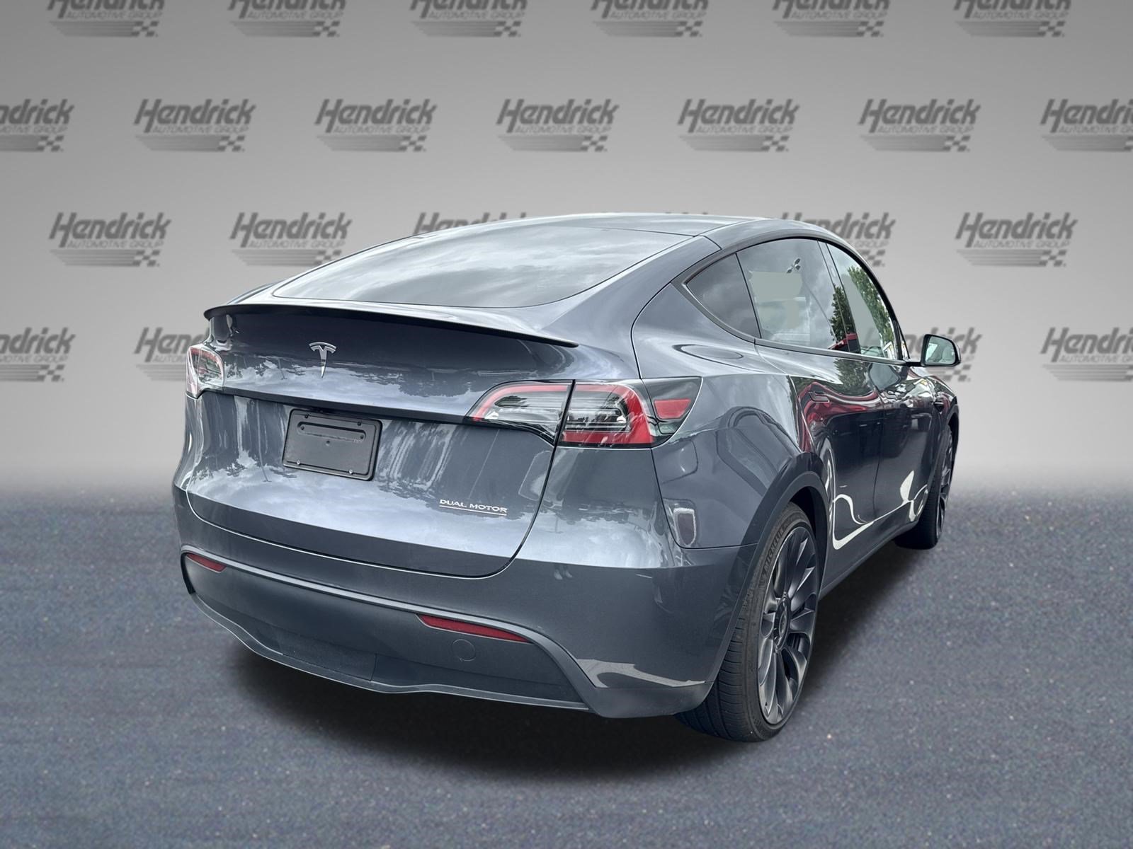 Used 2023 Tesla Model Y Performance AWD/4WD image 9