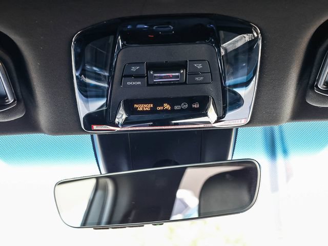 Used 2022 Toyota Venza XLE AWD/4WD image 17