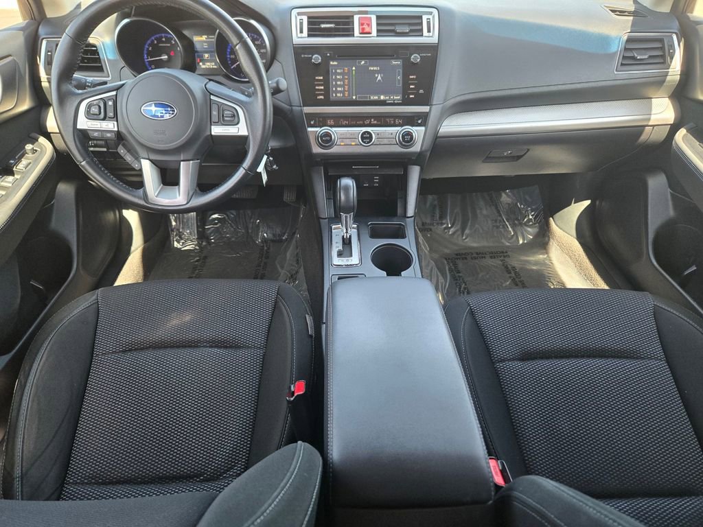 Used 2017 Subaru Outback 2.5i Premium image 11