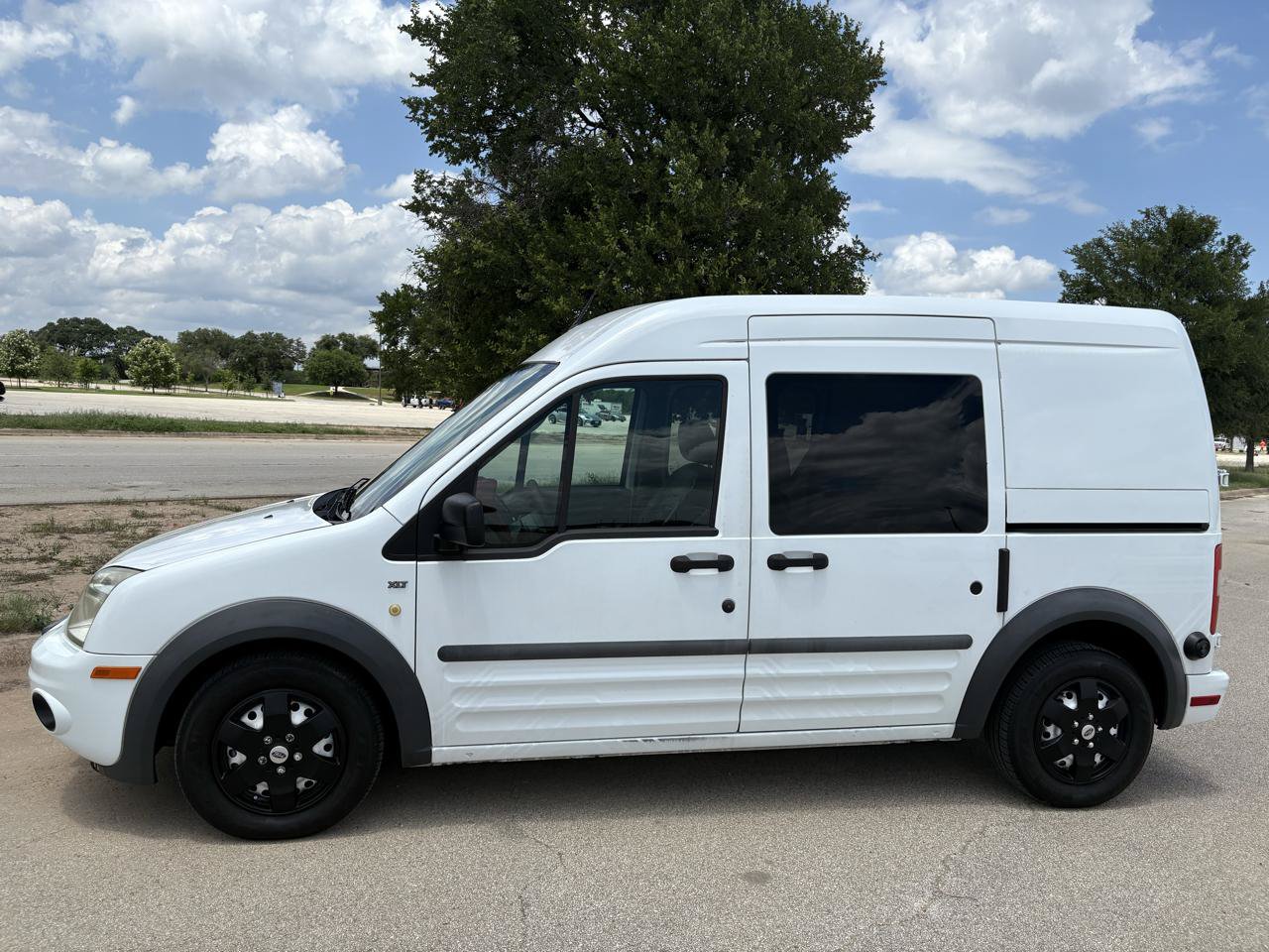 Used 2010 Ford Transit Connect XLT FWD image 6