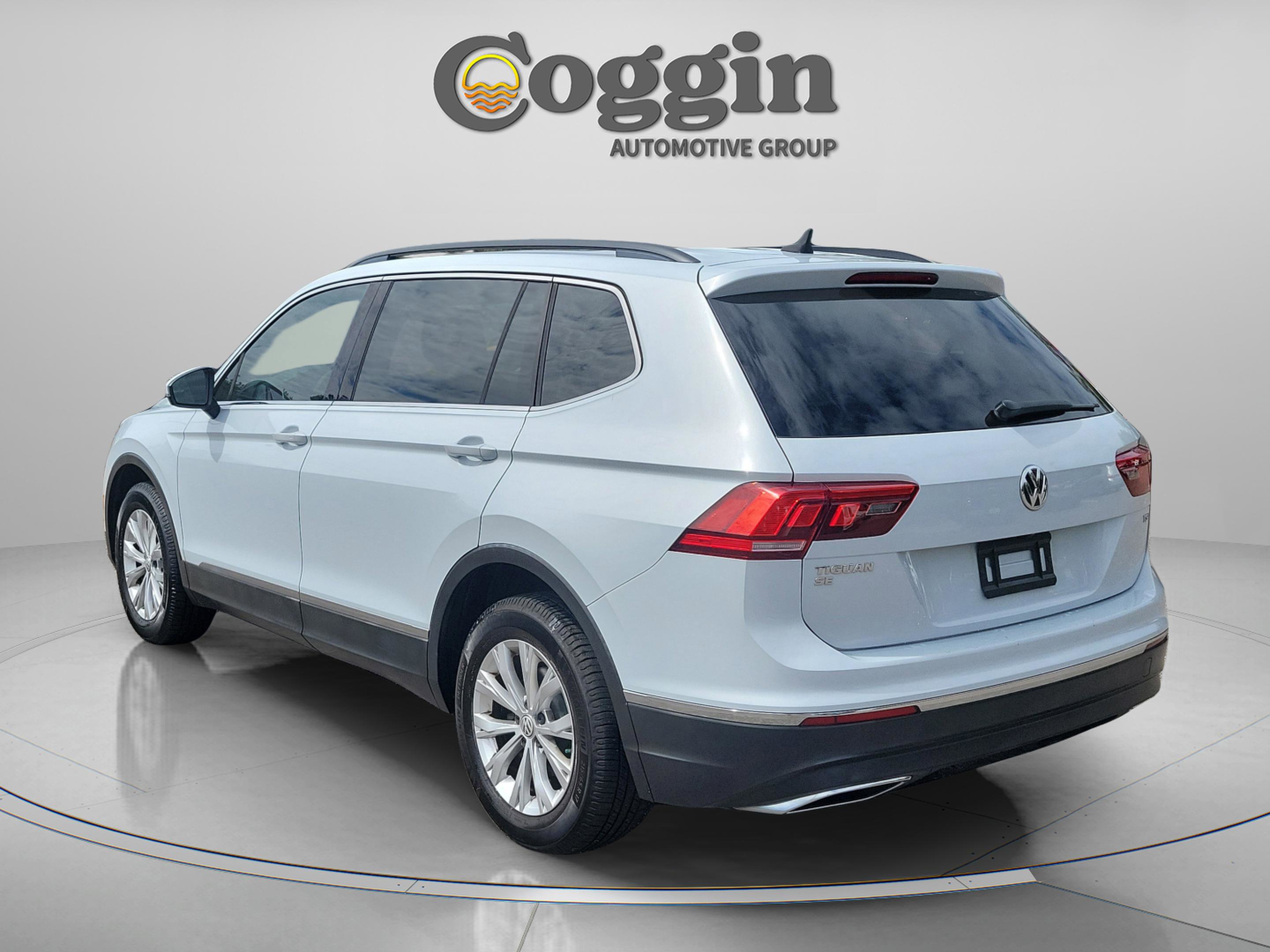 Used 2018 Volkswagen Tiguan SEL image 3