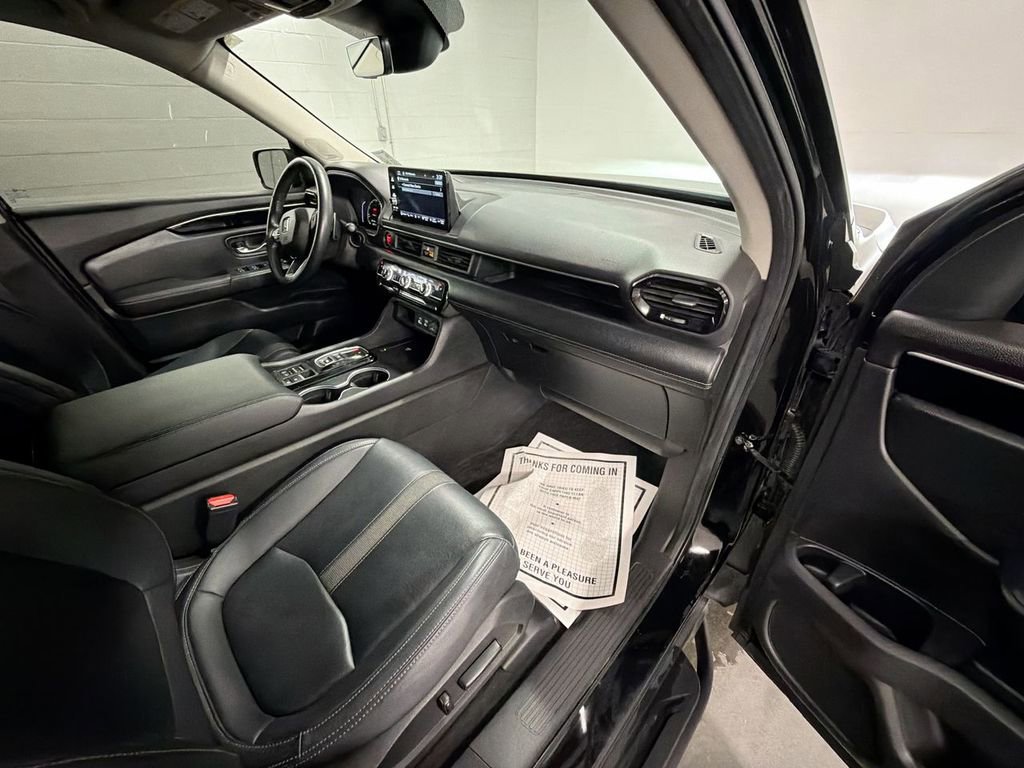 Used 2023 Honda Pilot Touring image 29