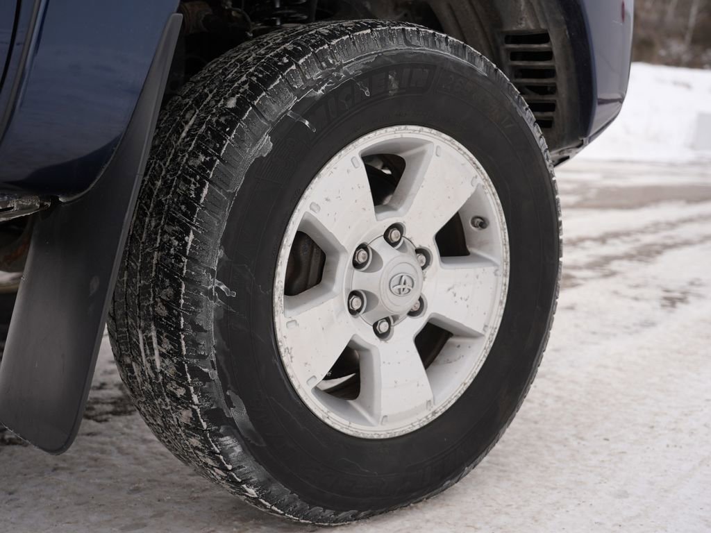 Used 2013 Toyota Tacoma 4x4 Double Cab w/ TRD Sport Pkg image 29