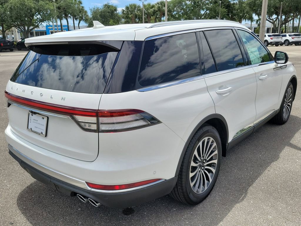 Certified 2023 Lincoln Aviator Reserve w/ Equipment Group 201A image 5