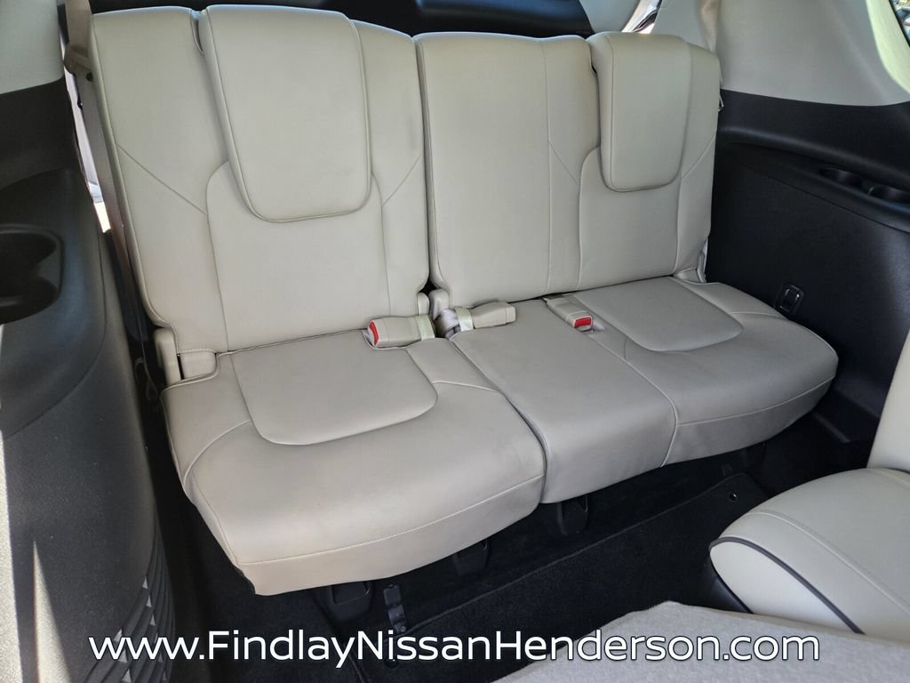 Used 2024 Nissan Armada Platinum w/ Captain's Chairs Package RWD image 15