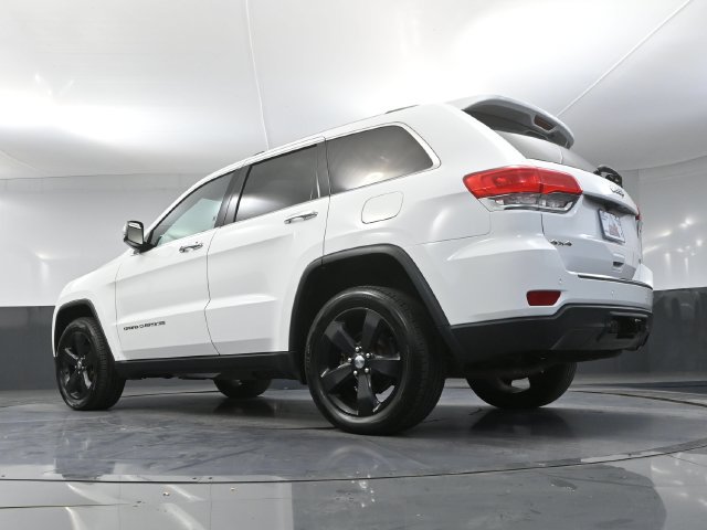 Used 2015 Jeep Grand Cherokee Limited w/ Trailer Tow Group IV AWD/4WD image 43