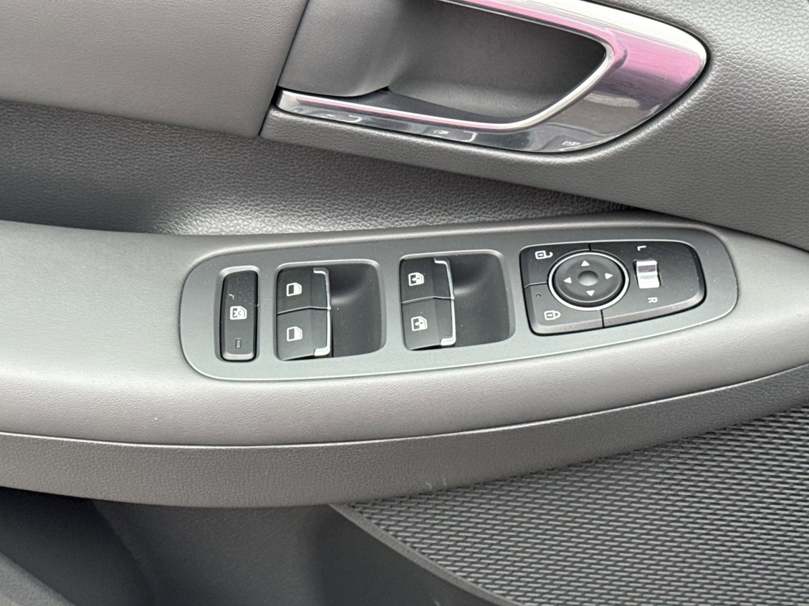 Used 2023 Hyundai Sonata SEL Plus image 15